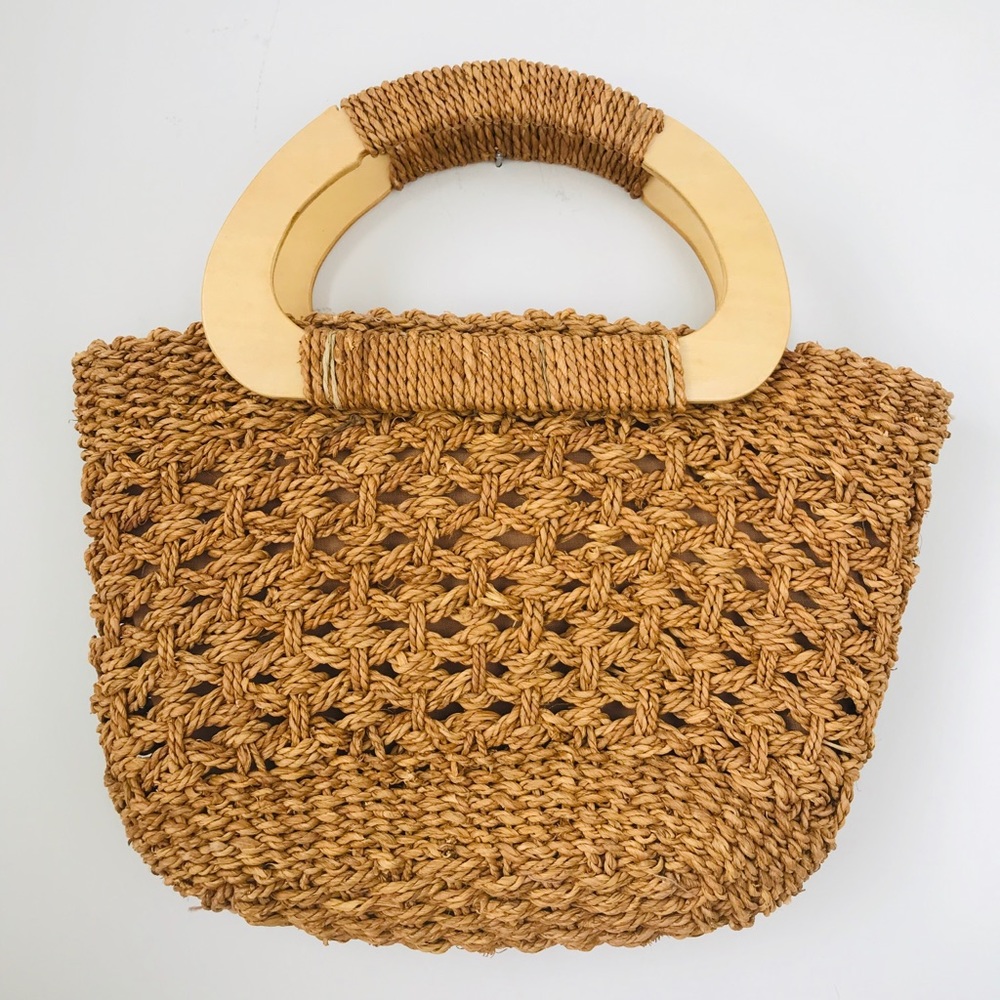 Wicker Straw Purse w/ Wooden Handle